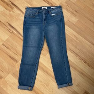 High rise rolled ankle jeans